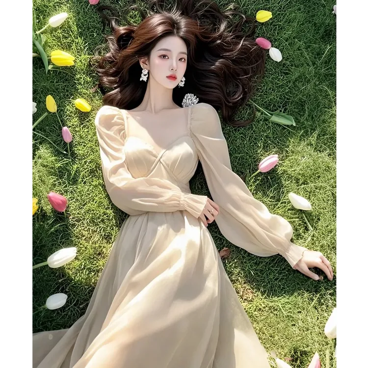 法式度假风杏色V领雪纺连衣裙2025早春独特超好看收腰仙女长裙子