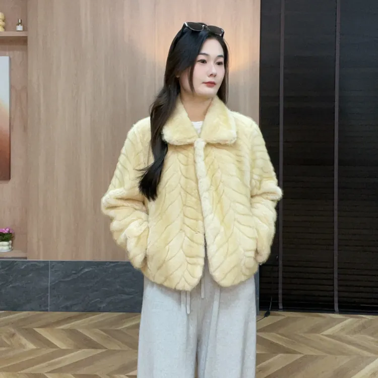 弱水袅袅轻奢休闲短外套