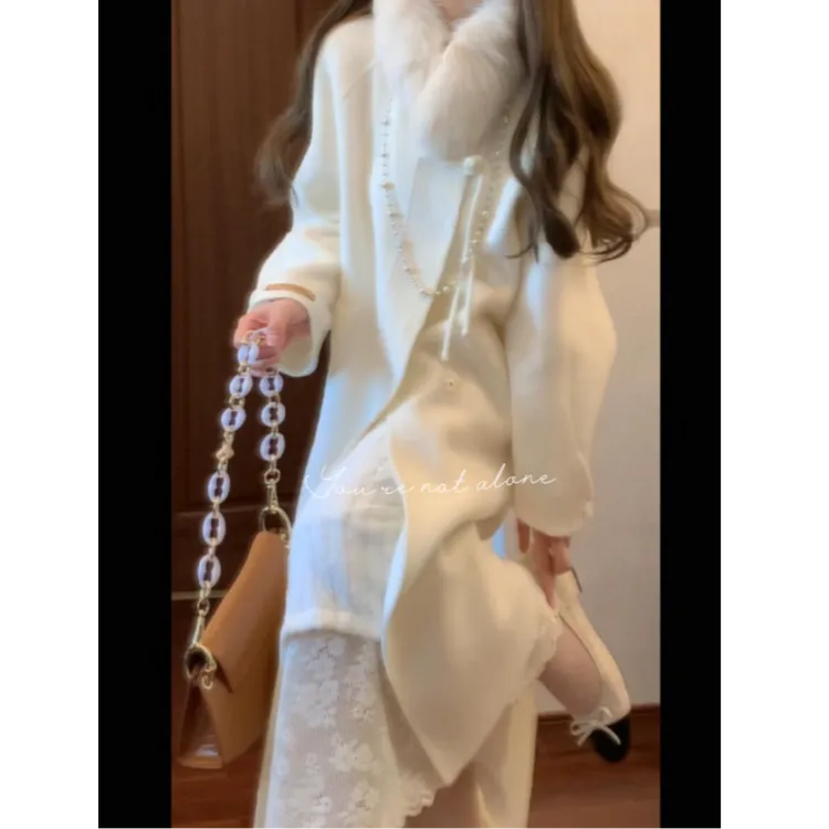 2025春季新款名媛千金风高级感复古毛领围脖盘扣中长款开衫外套女