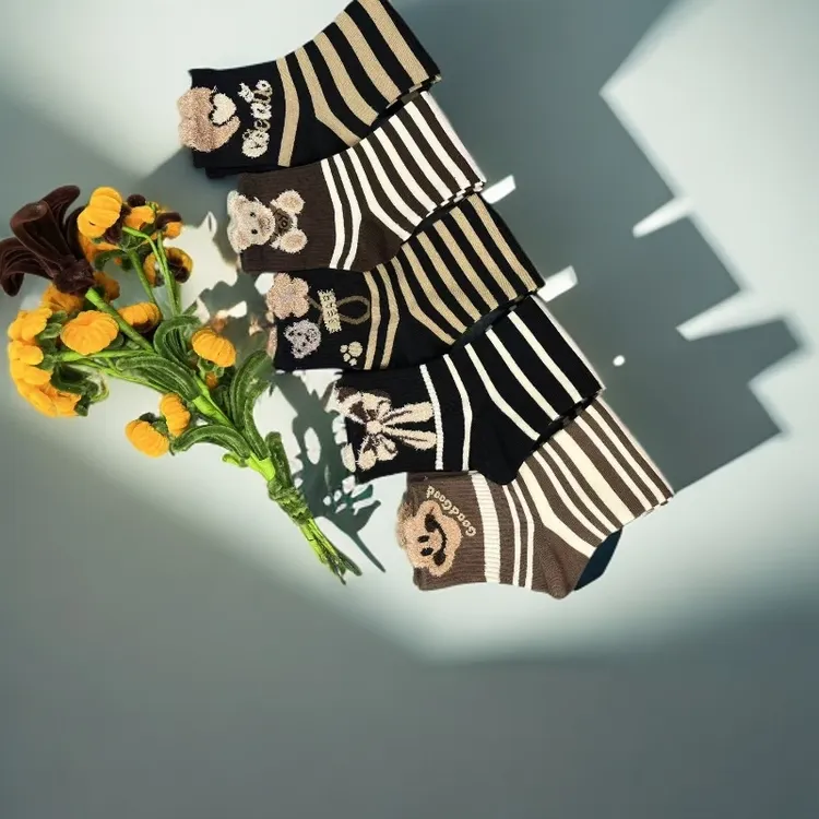 中筒保暖中筒袜透气秋季防汗甜美风学院风女提花冬季