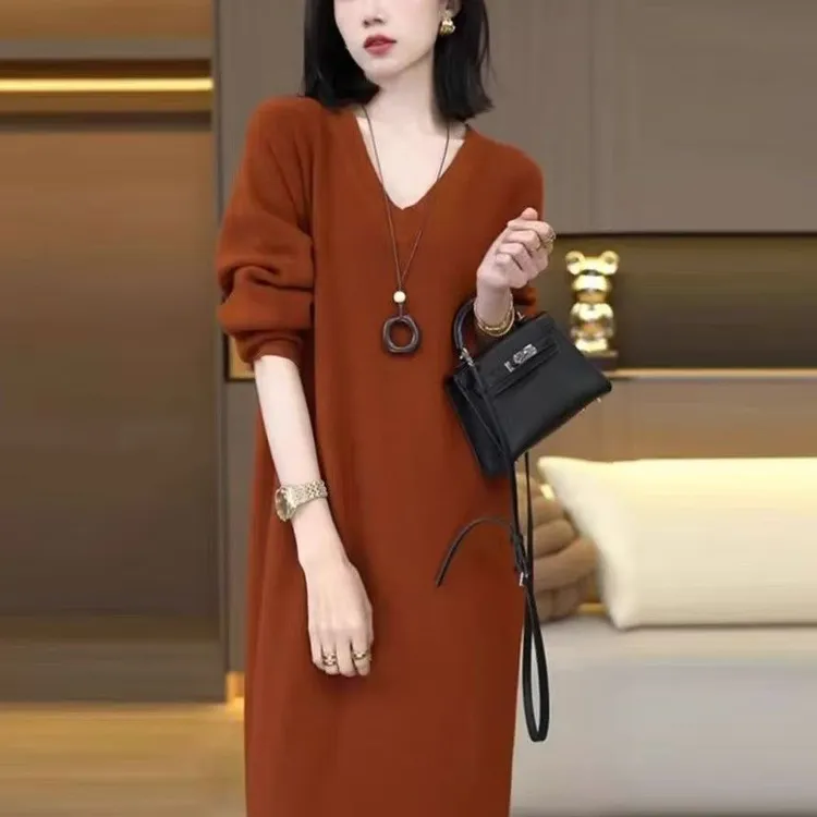 2025秋冬大码新款气质长袖V领洋气百搭加厚配大衣内搭显瘦连衣裙