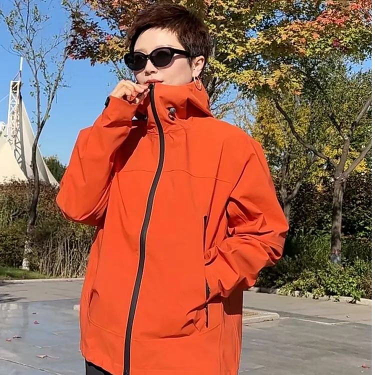 【体面人】品牌冲锋衣秋季新款硬壳户外登山徒步防水防风男女通用