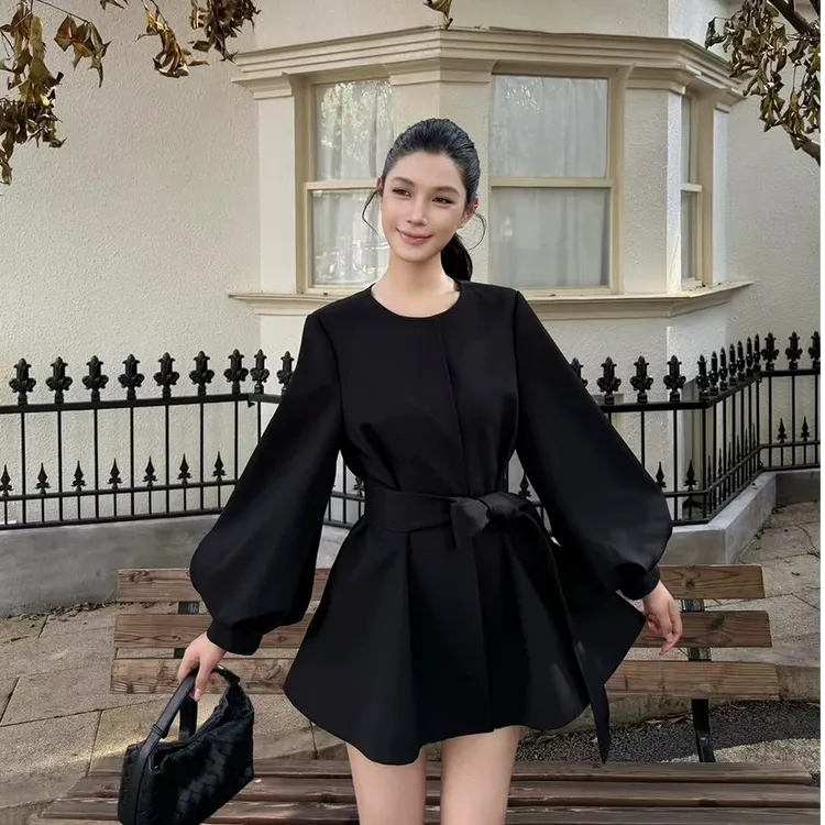 【妮儿专属】短款风衣女2025秋季灯笼袖常规厚度风衣高腰女装设计感