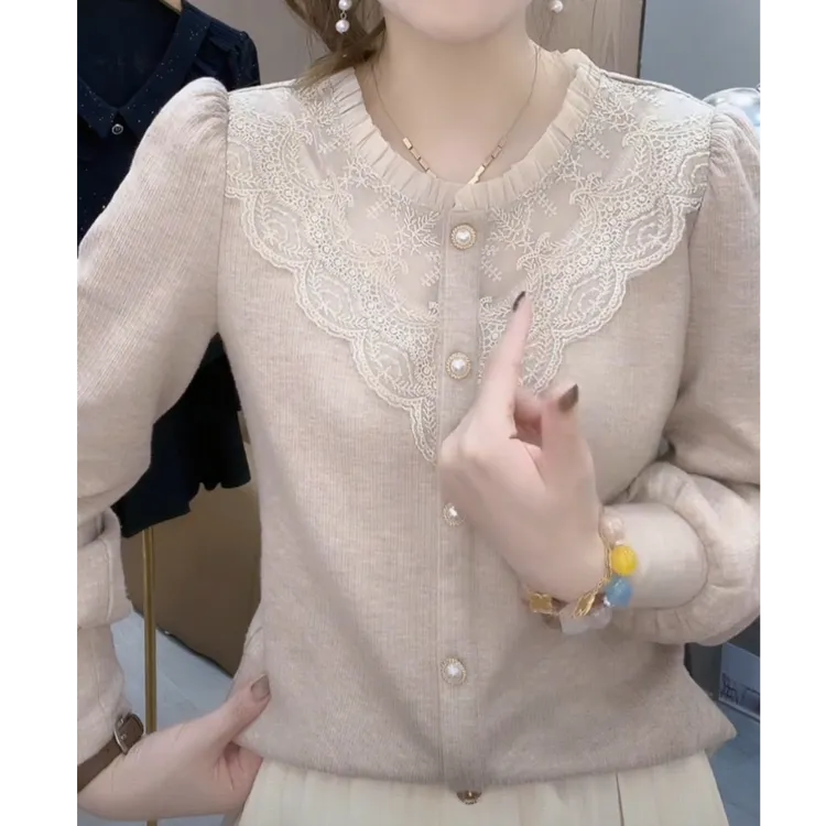 法式减龄加绒加厚打底衫2025秋冬新款蕾丝花边圆领减龄百搭女上衣