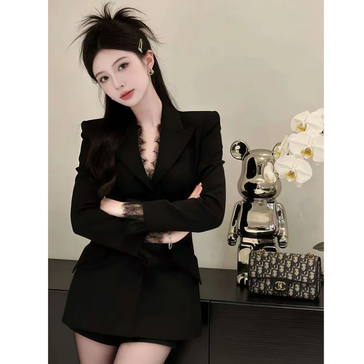 网红炸街女装黑色蕾丝拼接简约女西装外套女高级休闲百搭显瘦西装