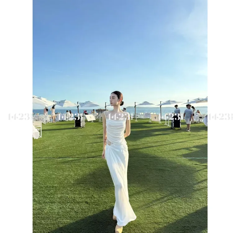 1423【里约艺术】夏季新款修身白色褶皱背心上衣&小众气质包臀长裙