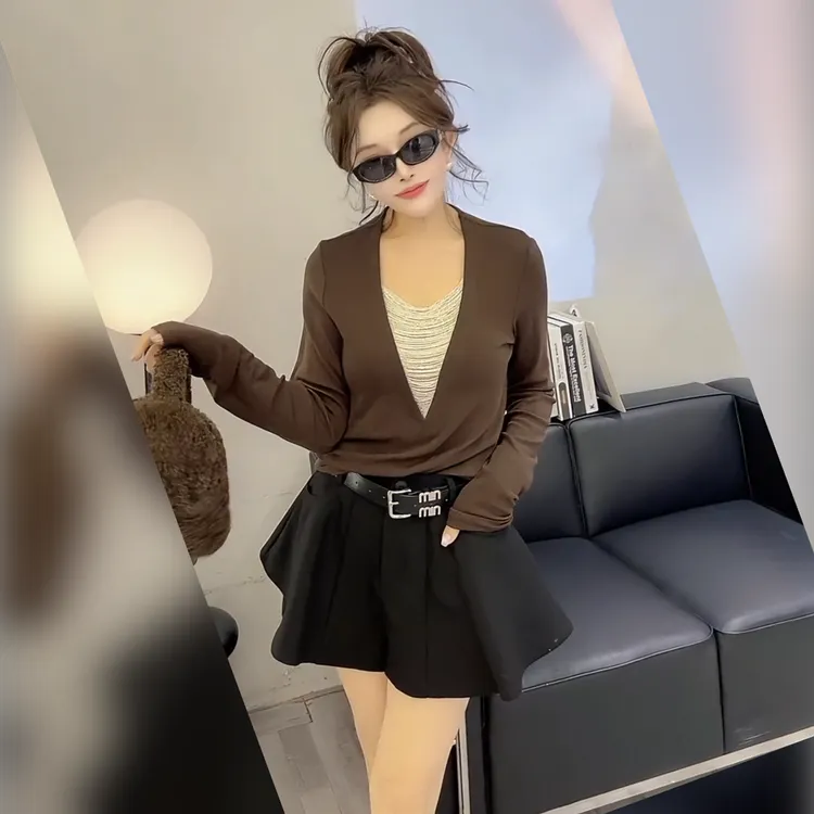 法式极简风长袖串珠链大V领常规打底衫女2025秋冬女早秋薄款上衣