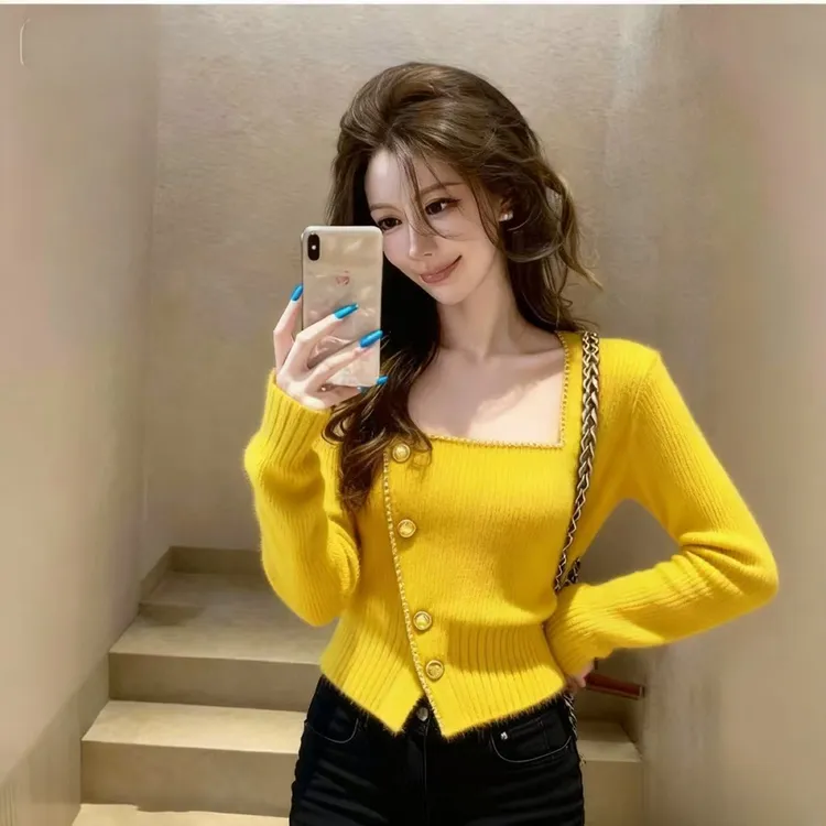 软糯毛衣女冬绝美巨好看轻奢高端设计感气质掐腰方领黄色针织上衣