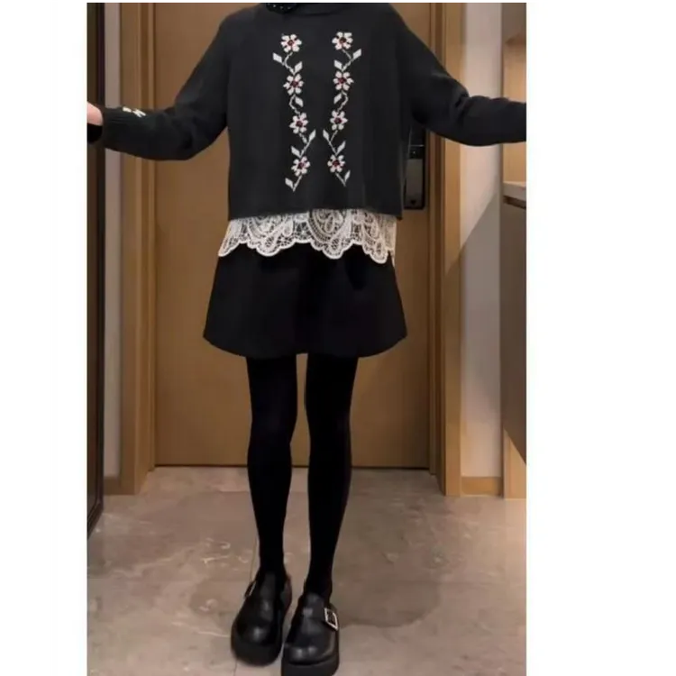 高腰显瘦黑色半身裙A字花苞短裙梨形身材遮肉休闲时尚百搭裙子女