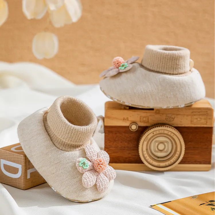 婴儿鞋袜0-1岁软底加棉保暖男女宝宝鞋子春秋冬季6-9-12个月不掉3