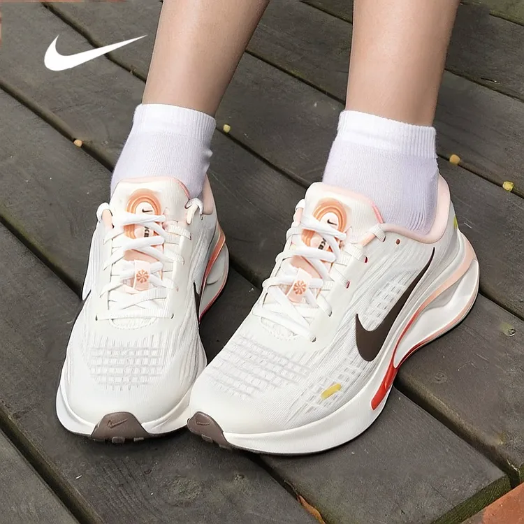 NIKE/耐克女子鞋2025春季训练鞋运动鞋JOURNEY RUN缓震网面跑步鞋