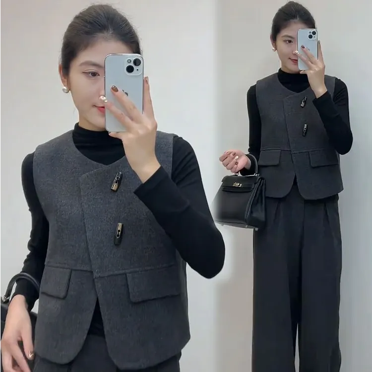 时尚套装女秋季新款时髦半高领打底衫西装马甲阔腿裤三件套潮