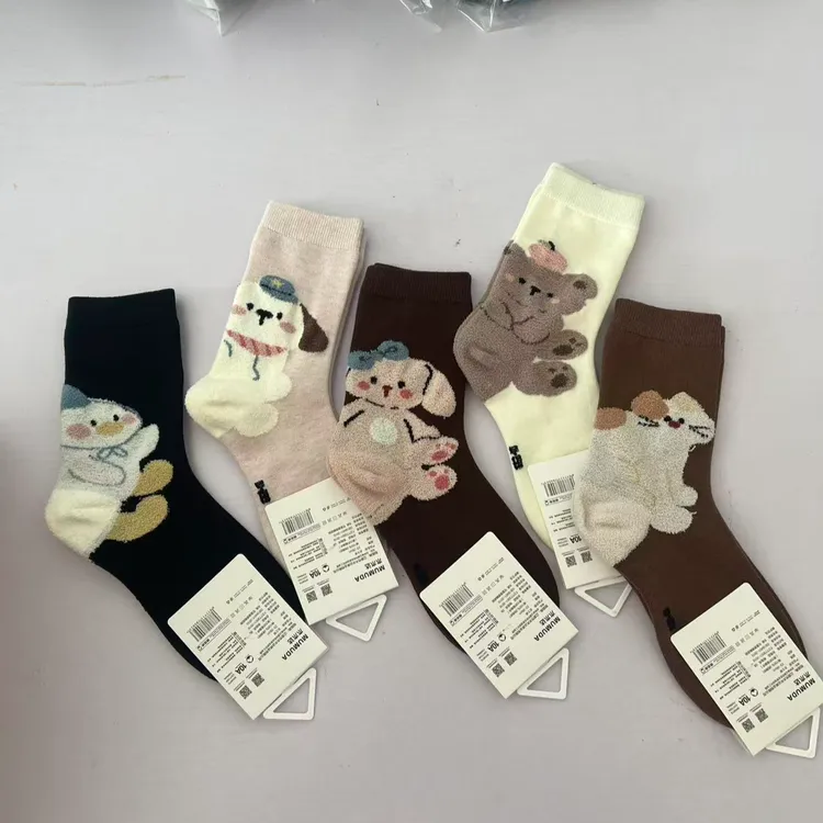 【冬季纯棉加厚保暖】可爱卡通植绒袜子女中筒ins潮新款爆款女款袜
