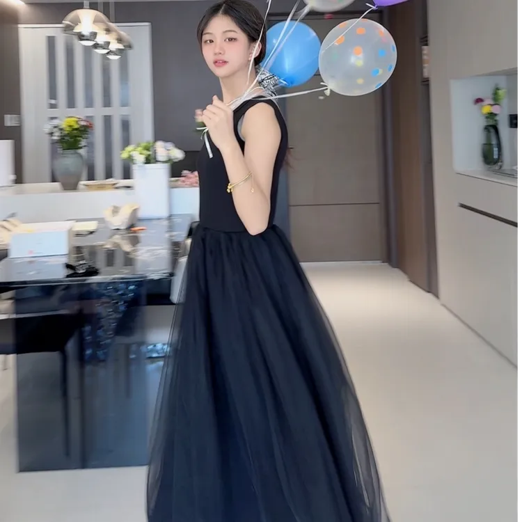 跳跳鱼青少年装2025夏季气质显瘦收腰设计感无袖背心连衣裙279100