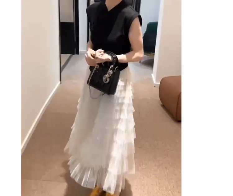 2025春季新款时尚女装网红气质爆款上衣裙子轻熟淘