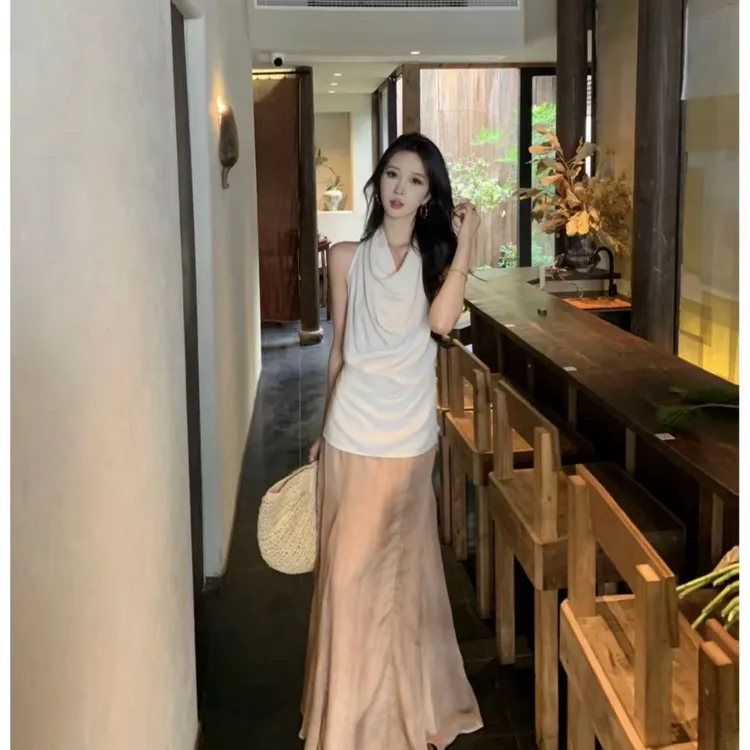 夏季新款法式绝美时尚无袖收腰上衣女配显瘦高腰半身长裙两件套