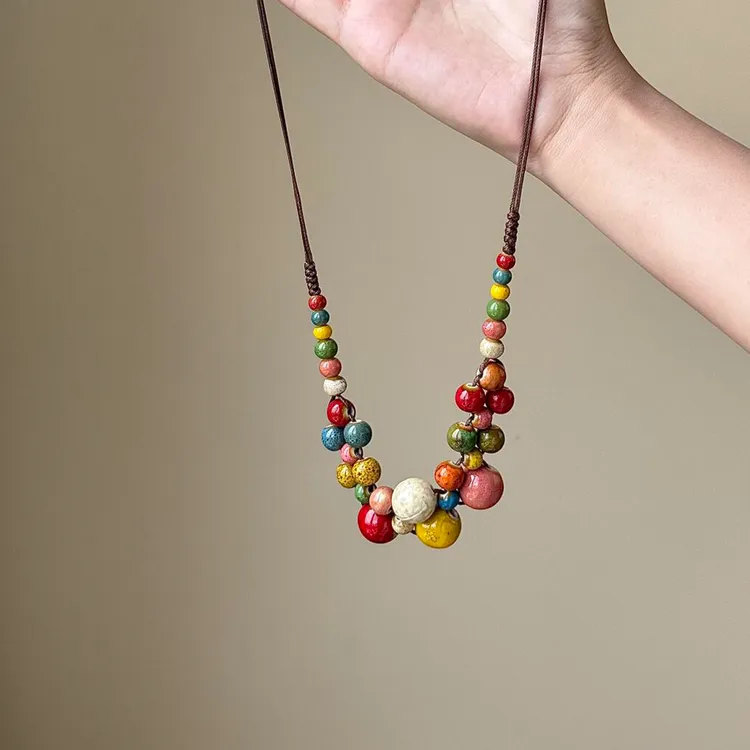 非金属棉绳项链 复古民族风多巴胺彩色陶瓷串珠项链高级感锁骨链