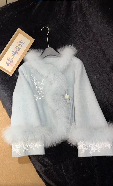 冬季大码新款新中式刺绣外套女优雅风百搭高级感千金风毛领短外套