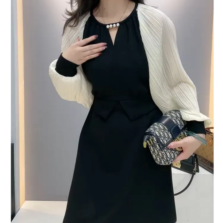 网红气质拼接高腰连衣裙收腰女装显瘦百搭打底黑色轻奢针织洋气