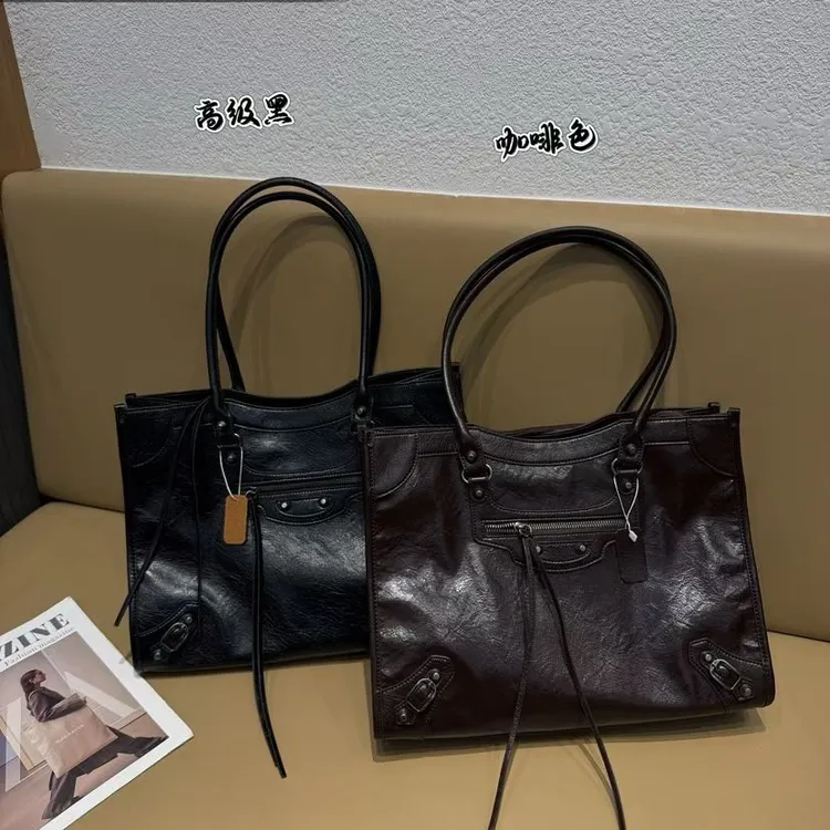 欧美复古轻奢单肩包女大容量铆钉机车包真皮时尚托特包女士腋下包