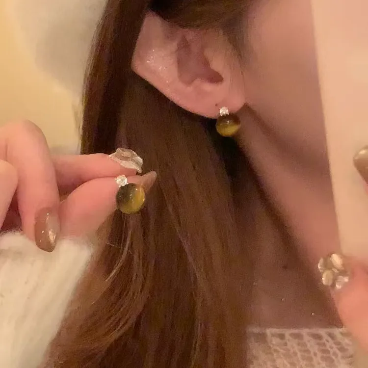 铜合金锆石耳饰 早秋气质闪锆美拉德珠珠耳环女复古百搭耳针耳饰