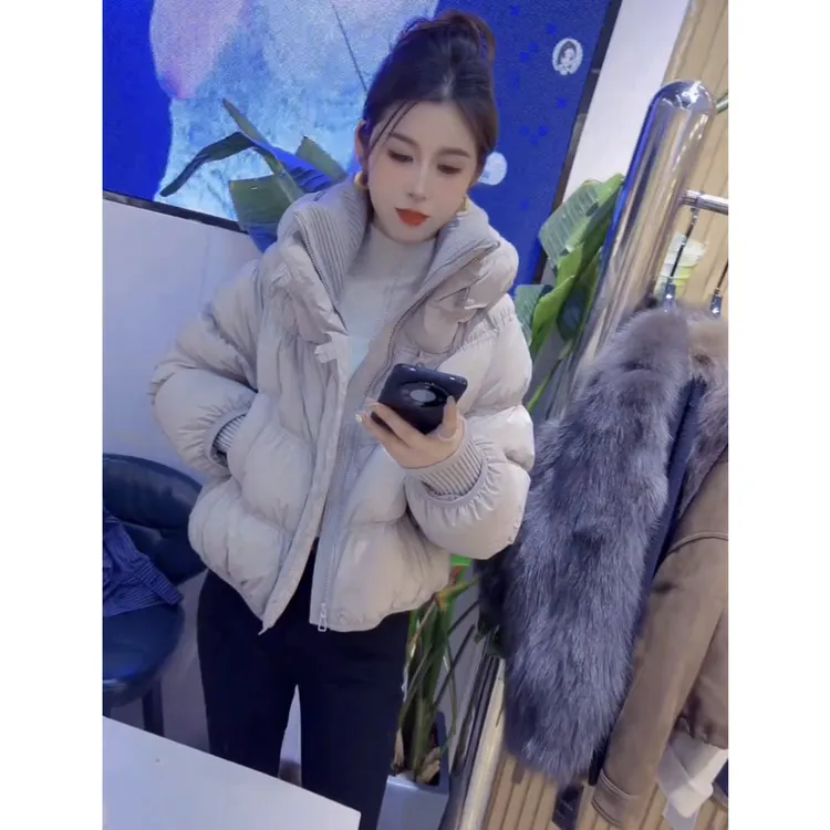 2025年冬季网红新款宽松连帽长袖时尚休闲简约百搭短款棉服外套女