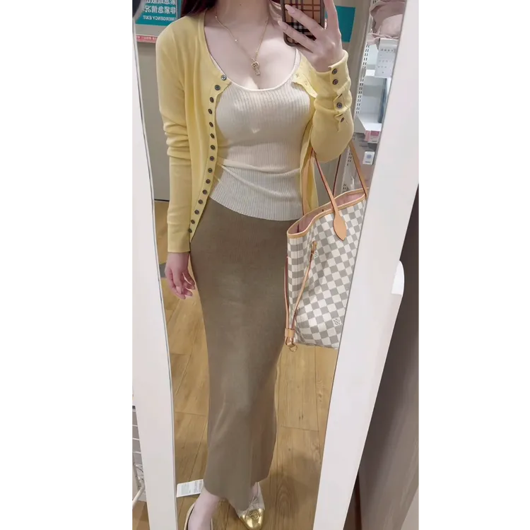 纯欲针织开衫配吊带背心外搭高级感两件套上衣女秋季半身裙套装