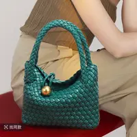 2024新款女士斜挎包