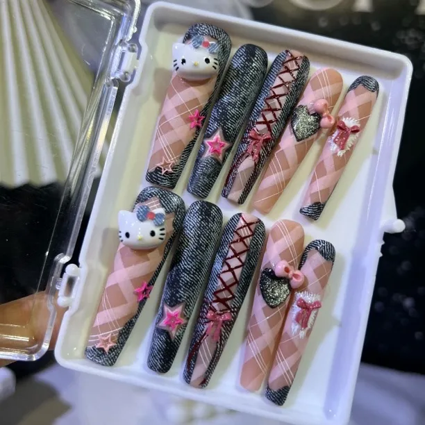 新款Kitty猫牛仔时尚潮流可爱四季少女感爆款手工穿戴甲随戴随摘