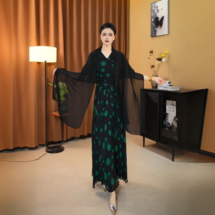 2025秋新款连衣裙中袖大摆裙长裙黑底绿波点X697-15A