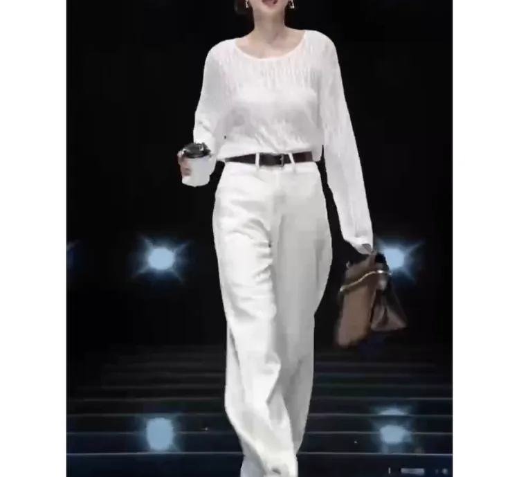 2024冬季新款时尚女装网红高级感休闲爆款洋气上衣裤子乖D