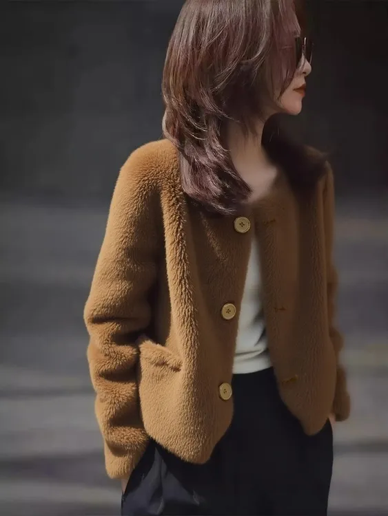 2025巨好看的卡其色羊羔毛外套女秋冬季高级感韩系摇粒绒加厚上衣