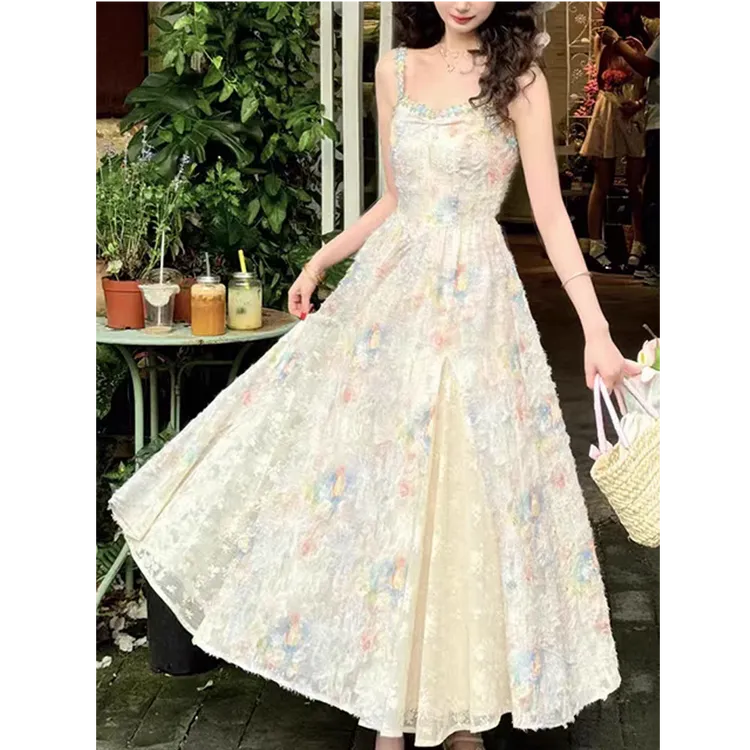 一生罗曼法式2025新款气质碎花夏季吊带连衣裙度假风收腰长裙套装