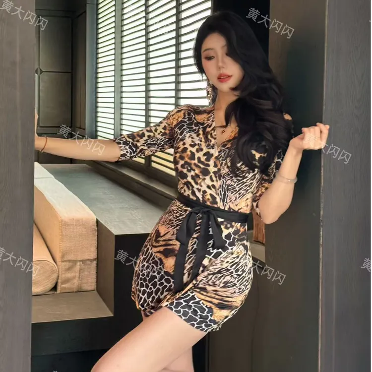 【HDSS】(野性女人)随拍气质修身性感显瘦有弹力连体裤SSX2603