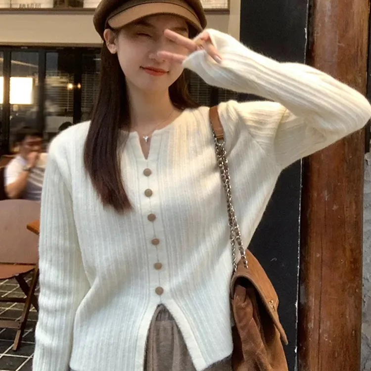 韩版新款显瘦羊毛衫百搭长袖针织开叉上衣高端轻奢女士羊毛打底衫