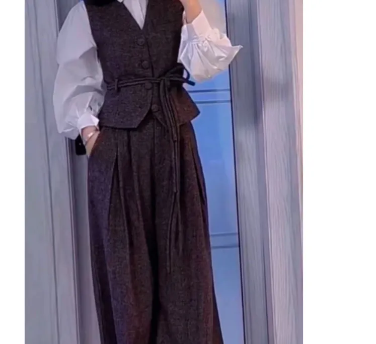 2024春季新款时尚女装网红潮流气质靓丽漂亮马甲裤子套装女Y