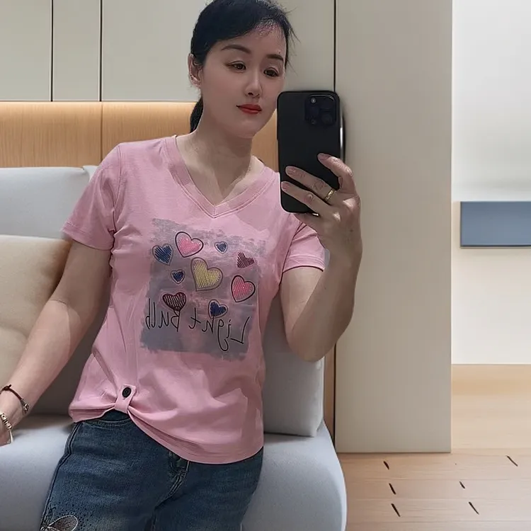 春夏新款小爱心印花短袖V领百搭休闲T恤819