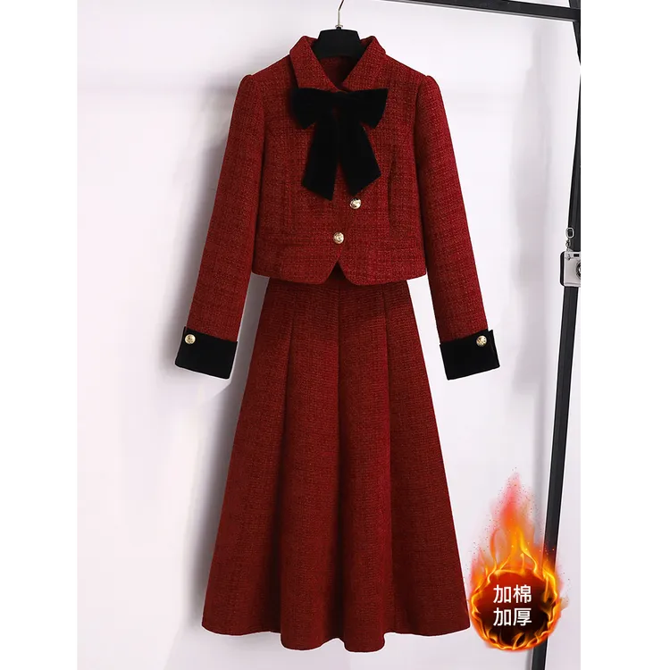 时尚小香风休闲风女士2025秋冬季新年战袍小众炸街高级感女装