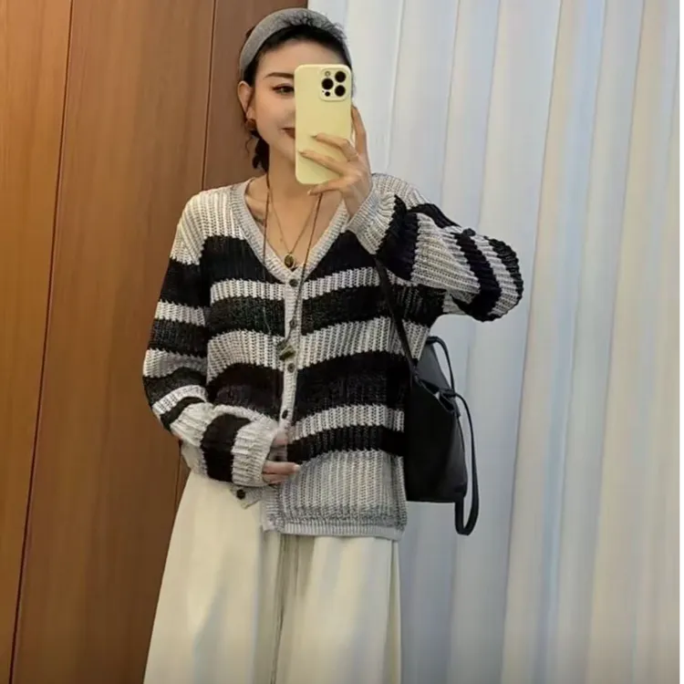 早秋新款慵懒风开衫拼接拼色毛针织衫条纹小香风防晒v领时尚开衫