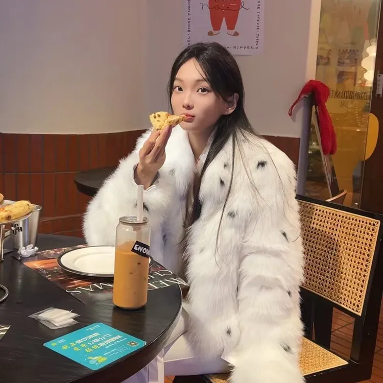 【雪霞抹痕】“小奶豹”网红松绒感高定版本saga狐狸毛外套