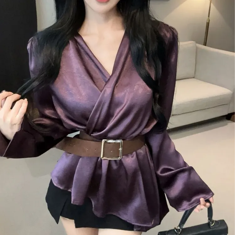 小众设计感显白紫色长袖缎面衬衫女秋装新款不规则气质上衣加腰带