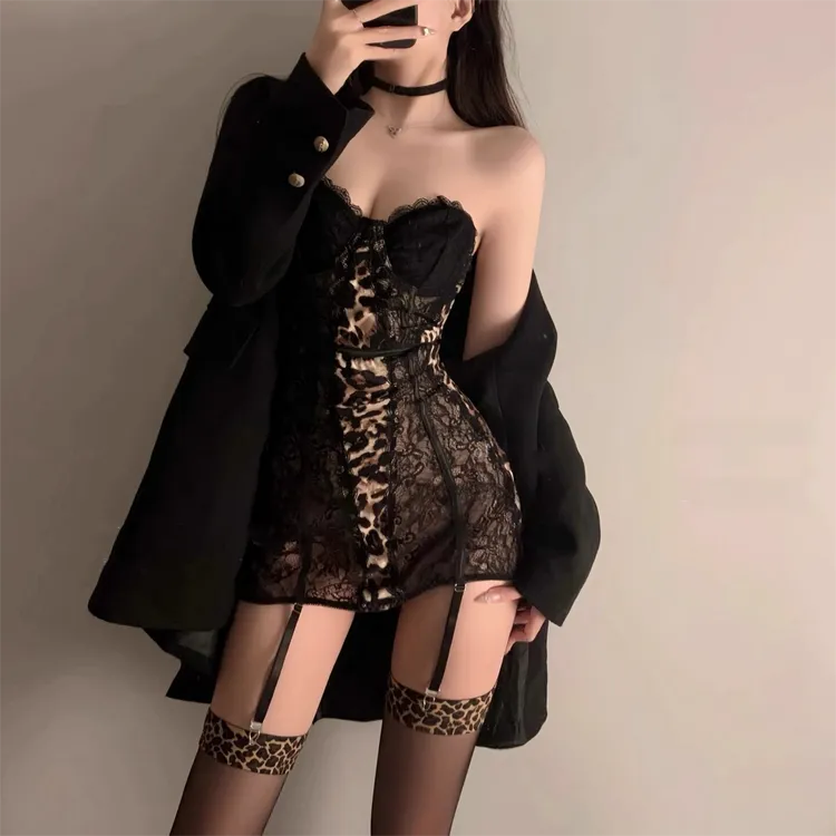 辣妹性感挂脖豹纹蕾丝拼接聚拢钢圈包臀裙睡裙(带丝袜）