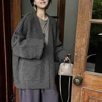 高端货~秋冬100羊毛外翻缝线V领宽松外套女肌理感设计