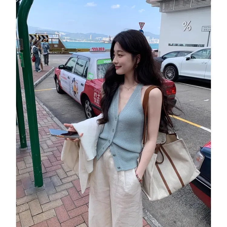 夏季新款洋气V领针织开衫吊带挂脖背心无袖上衣女装独特漂亮小衫