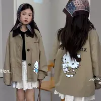 女童秋季新款风衣洋气翻领女宝宝猫咪卡通印花纯色休闲外套