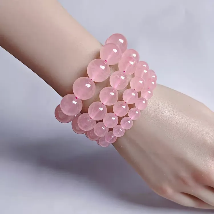 非金属仿水晶手链 粉色手串。粉色，晶莹剔透韩冰。工厂一手货源。