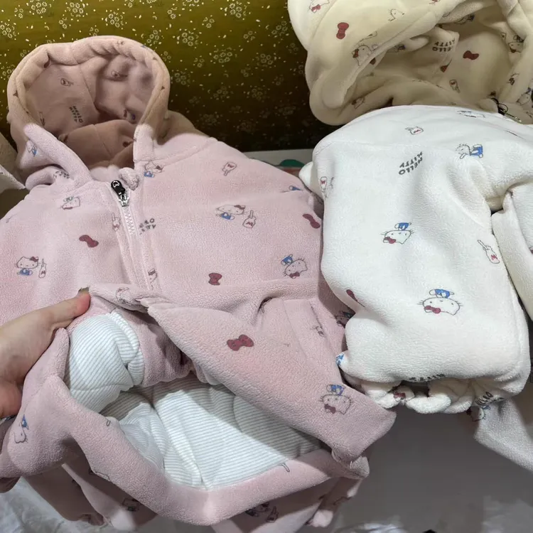 女童睡衣2025冬季新款儿童可爱卡通kt猫连帽耳朵上衣保暖裤子套装