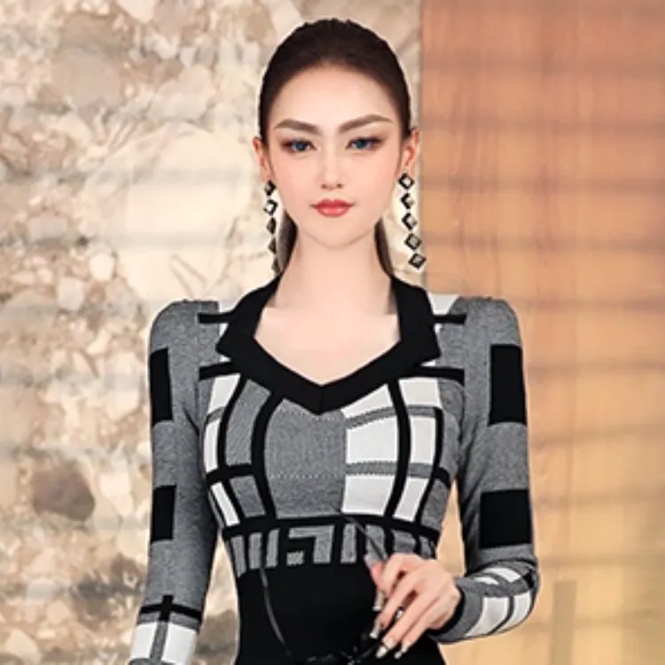 VJE秋冬季格纹提花针织套装裙2025新款时尚方领上衣包臀裙两件套