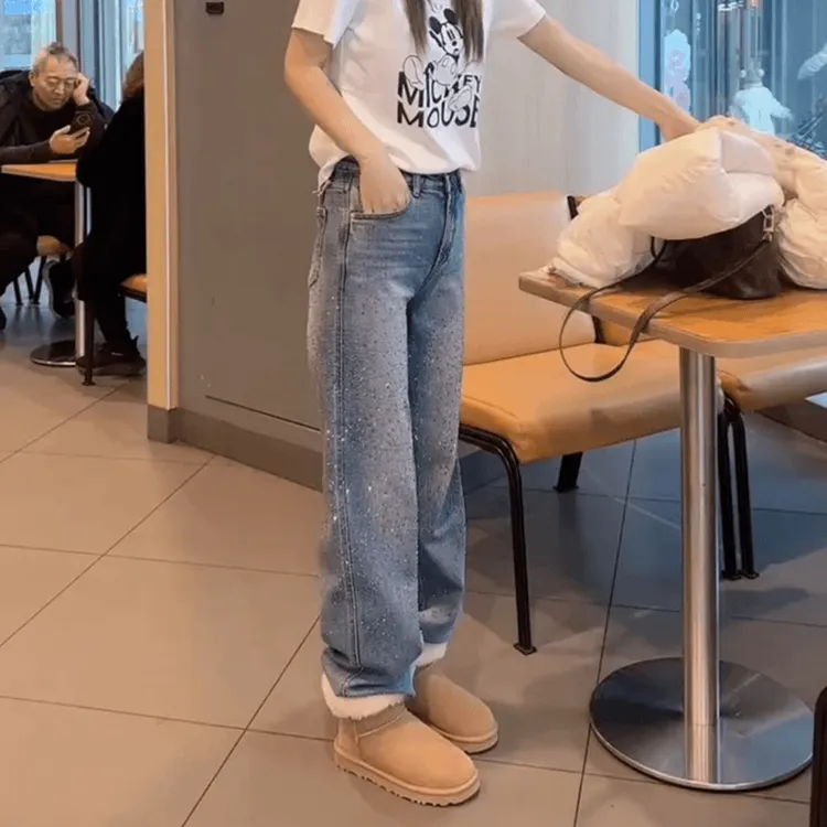 2026春季新款欧货镶钻裤子大码女装高腰显瘦窄版直筒遮肉牛仔裤子