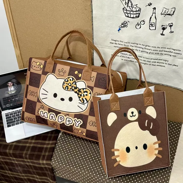 【工厂直销】新款高颜值可爱方形毛毡卡通旅行包大容量收纳袋行李包